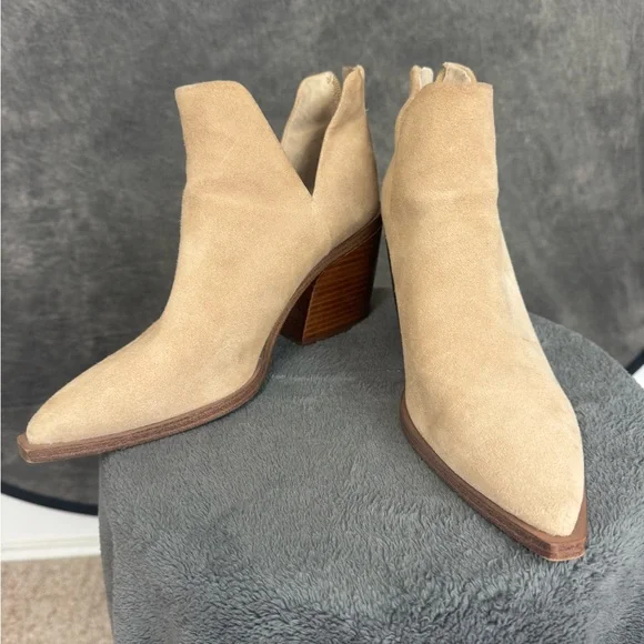 Vince Camuto Tan Suede Western Ankle Boots | Block Heel | Size 9.5 - Picture 10 of 11